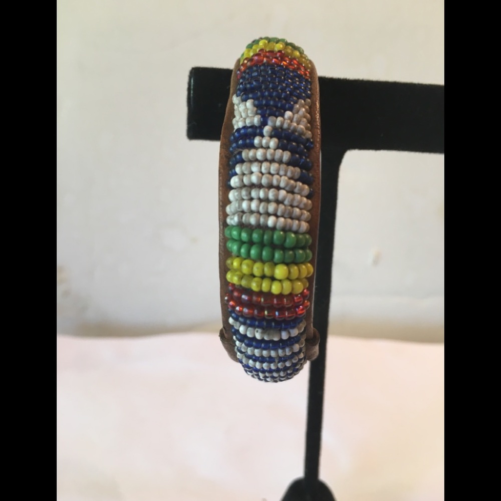 Kenyan Masai beaded bracelet on leather